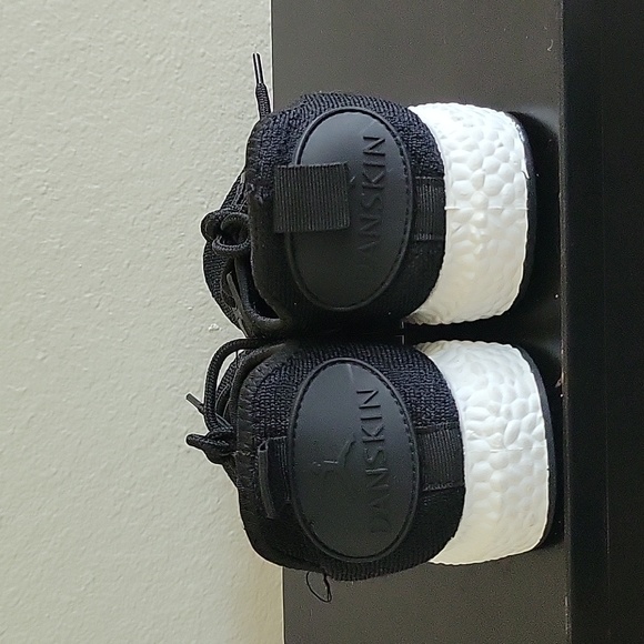 Size 6 black/white Danskin slip-on sneakers - Picture 4 of 7